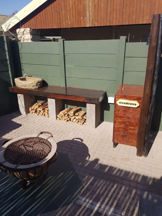 Imperani Guesthouse Ficksburg Esterno foto